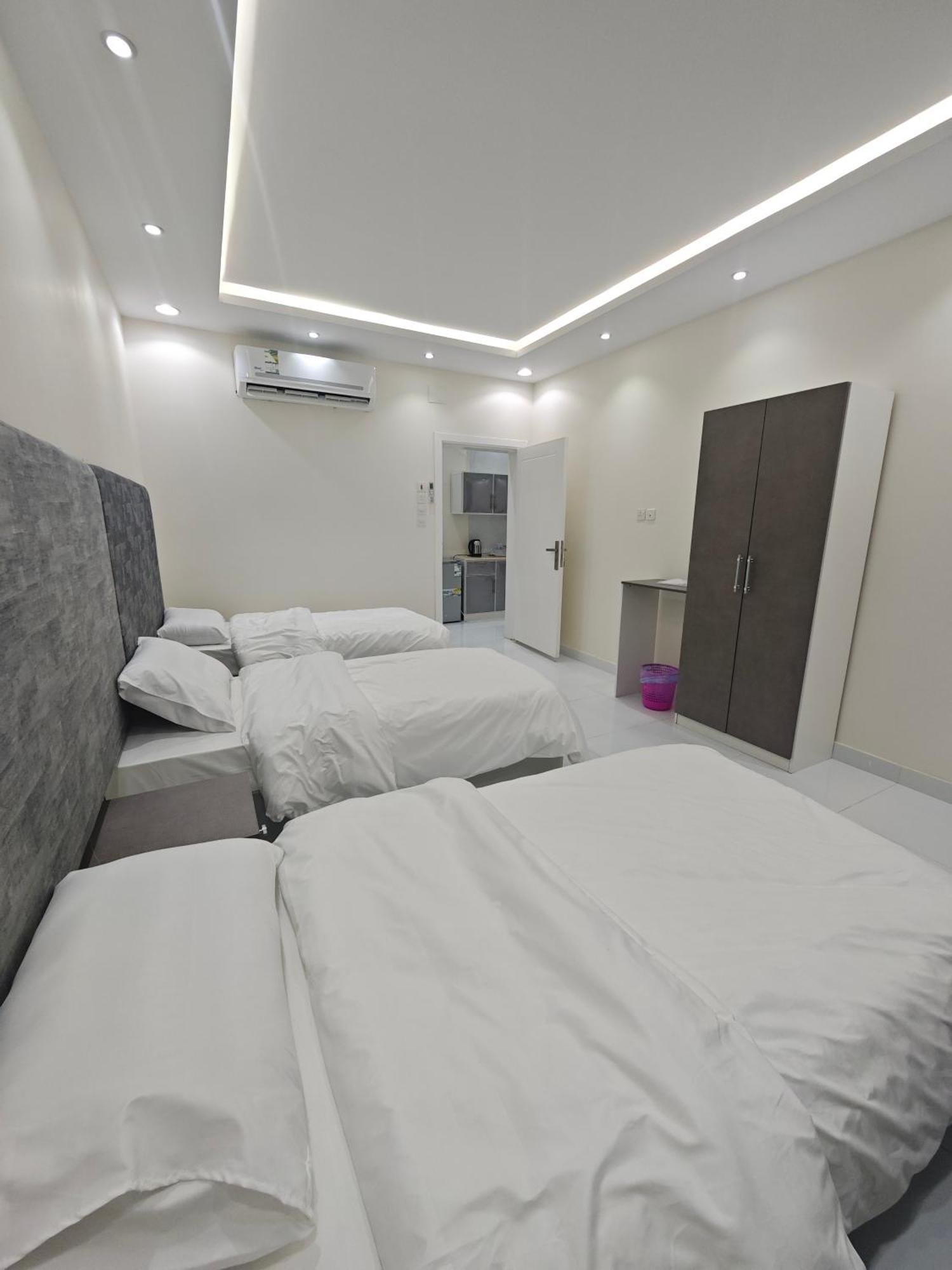 Yaqoot Al Madina Suites Al Awali ภายนอก รูปภาพ